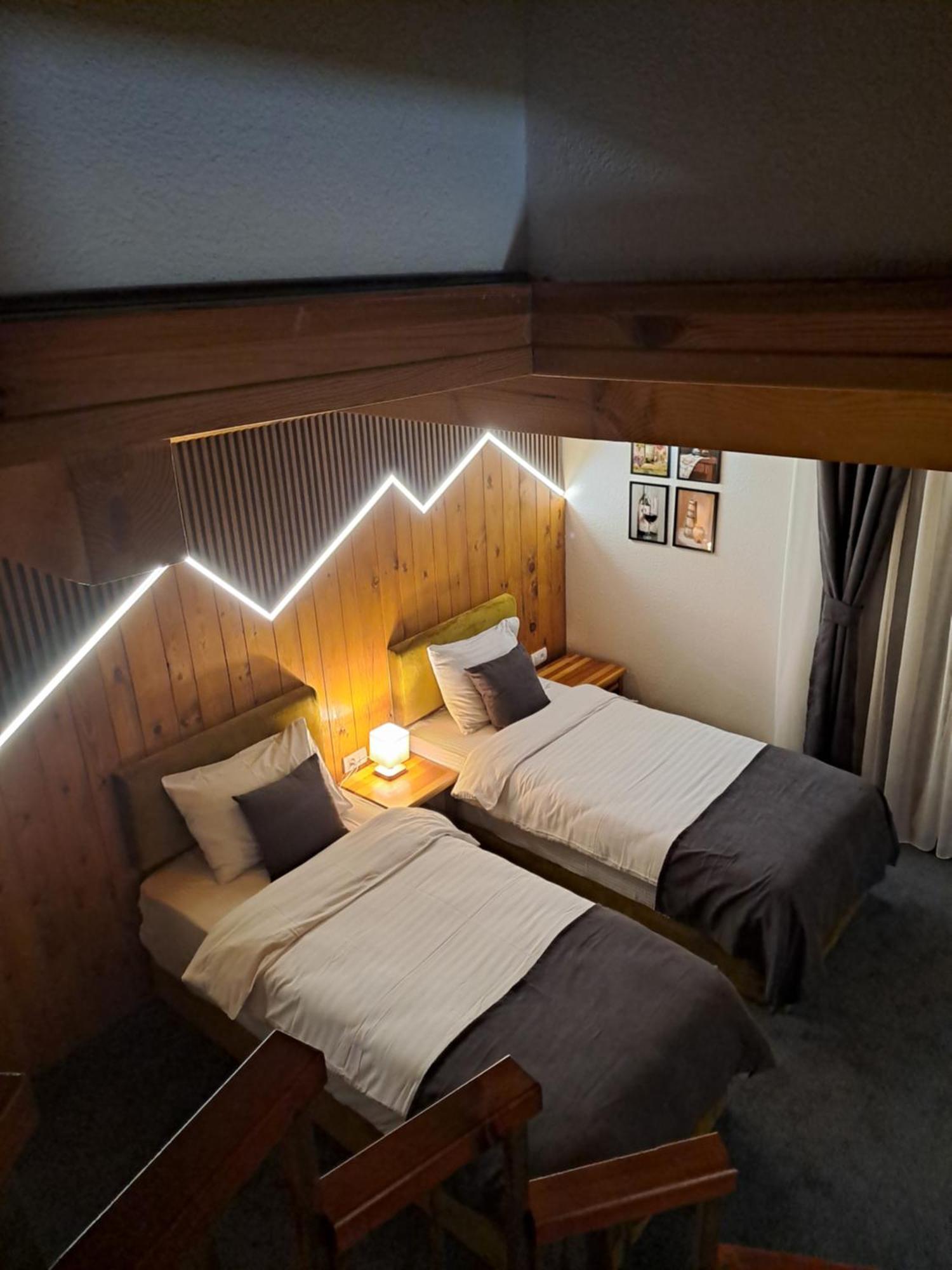 Rooms And Apartmants Mirovic 콜라신 객실 사진